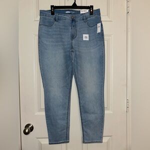 New with tags women’s super skinny jeans, size 12
